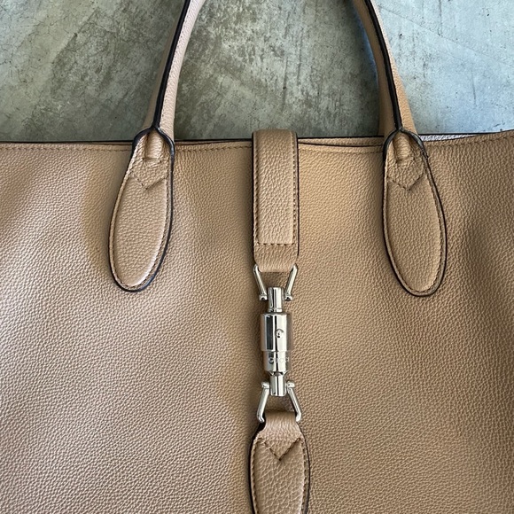 Gucci Jackie Pebbled Large Leather Tote - Picture 3 of 16